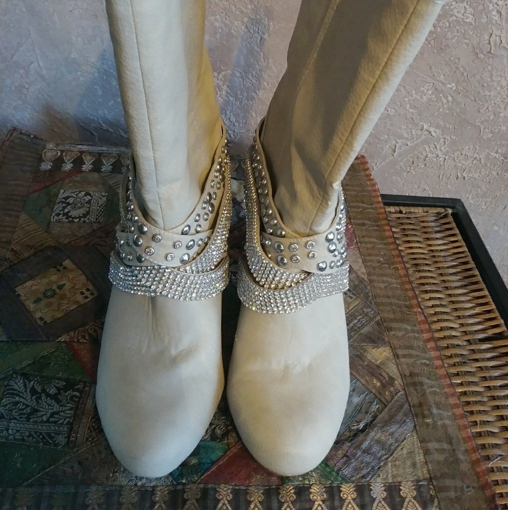 Not Rated boots.